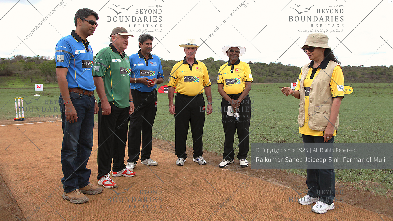 J S Parmar, M Procter, K Dev, Umpires & S Tagore at the toss